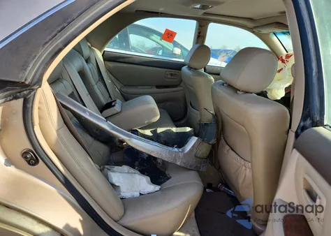 2001 Lexus Es 300 z USA, uszkodzony, nr VIN JT8BF28G810303645